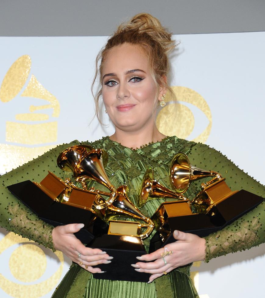 Fans hofften, dass die Trennung Adele zu einem neuen Herzschmerz-Album inspirieren würde, doch der mehrfachen Grammy-Gewinnerin geht es allem Anschein nach ziemlich gut.