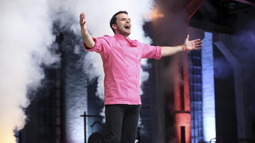 Nachdem Steffen Henssler mit der ProSieben-Show ”Schlag den Henssler“ scheiterte, kehrte er zu Vox zurück.