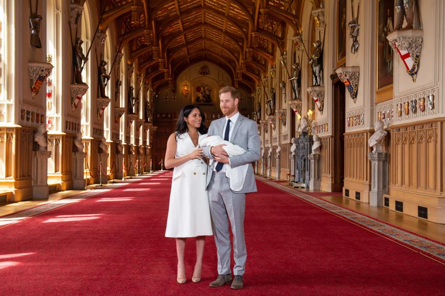 Den ersten Pressetermin meisterte das Royal Baby mit Bravour.