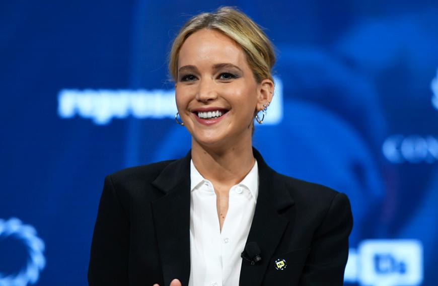 Viel weiß man über Jennifers neuen Lover nicht. Zum ersten Mal wurden die beiden im Juni letzten Jahres zusammen gesehen. Doch die Beiden halten ihre Beziehung so gut es geht von der Öffentlichkeit fern.