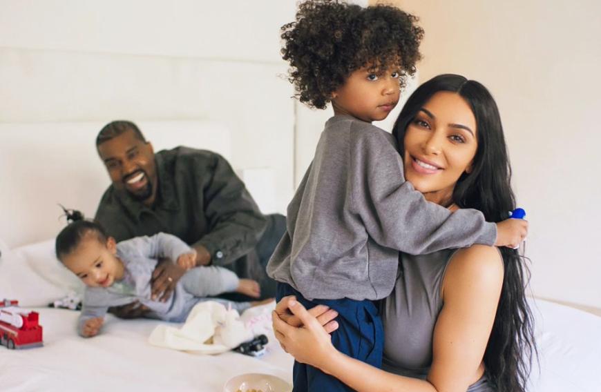 Bei der Leihmutter von Kim und Kanye soll die Geburt eingesetzt haben.