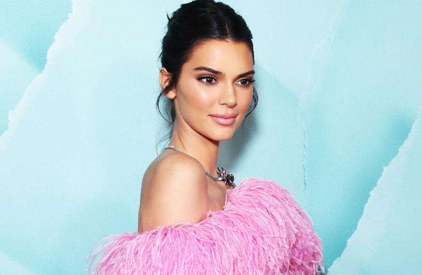 Model-Freundin Kendall Jenner soll das Geheimnis verraten haben.