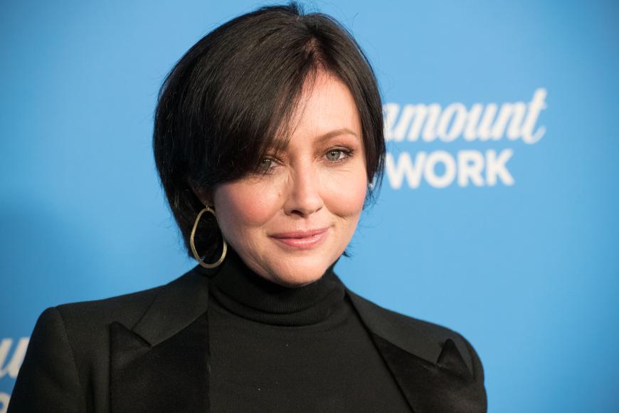 Vier Jahre spielte Shannen Doherty die Schülerin “Brenda Walsh“. Dann wurde sie jedoch wegen ihres Diva-Verhaltens und Streitereien mit den anderen Schauspielern gefeuert.