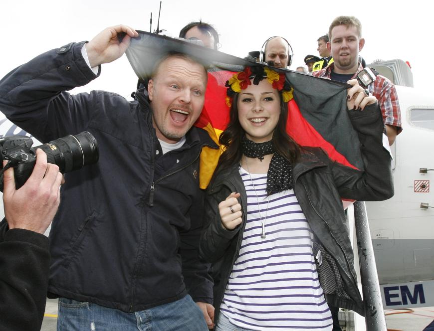 ... sie süße Sängerin landete mit Mentor Stefan Raab auf dem ersten Platz. Wow!