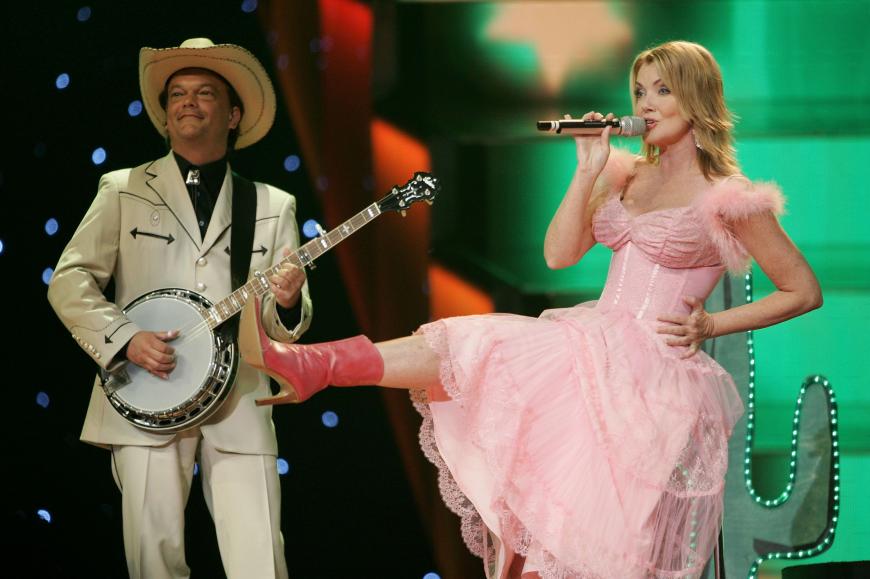 Die Tanzschritte haben damals leider nicht geholfen. Texas Lightning landete 2006 in Athen mit dem Song