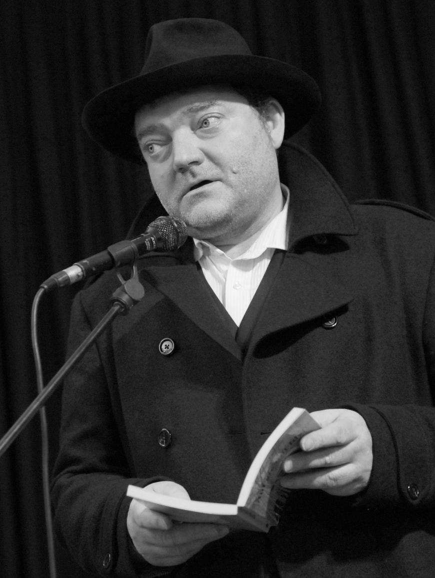 Der Journalist und bekannte deutsche Satiriker Wiglaf Droste ist tot. Wie die Zeitung