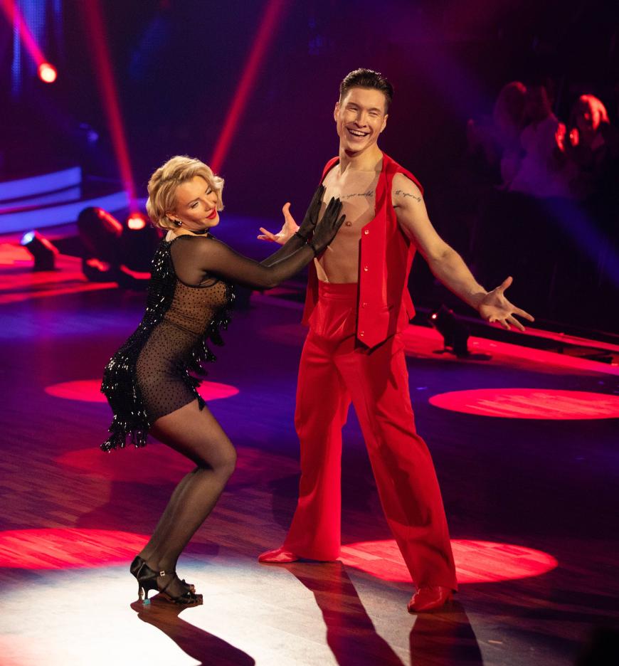Bisher konnte die Blondine mit ihren Tänzen die Jury ganz gut überzeugen und schaffte es in die nächsten Runden. In der vergangenen Show musste sie allerdings zittern.