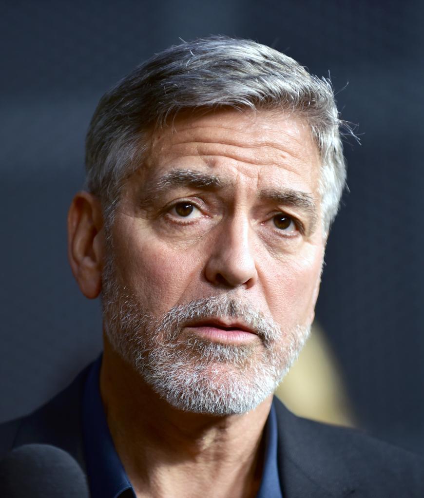 Im Juli 2018 krachte George Clooney mit hoher Geschwindigkeit auf seinem Motorrad in ein entgegenkommendes Auto. Wie durch ein Wunder überstand er den Unfall ohne größere Verletzungen. Der Vorfall beschäftige ihn immer noch stark.