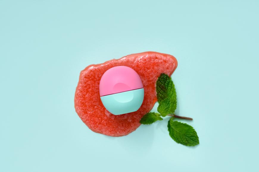 Mmmmmh, im Sommer schmecken unsere Lippen richtig lecker! Denn eos bringt gemeinsam mit 19 Beauty-Influencern sechs neue sommerliche Flavours auf den Markt, die wir bereits testen durften. Ab Juli 2019 sind die Sorten