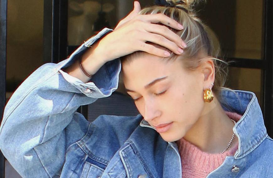 Traurig und verzweifelt: Bei einem Spaziergang wirkte Hailey Bieber total fertig ...