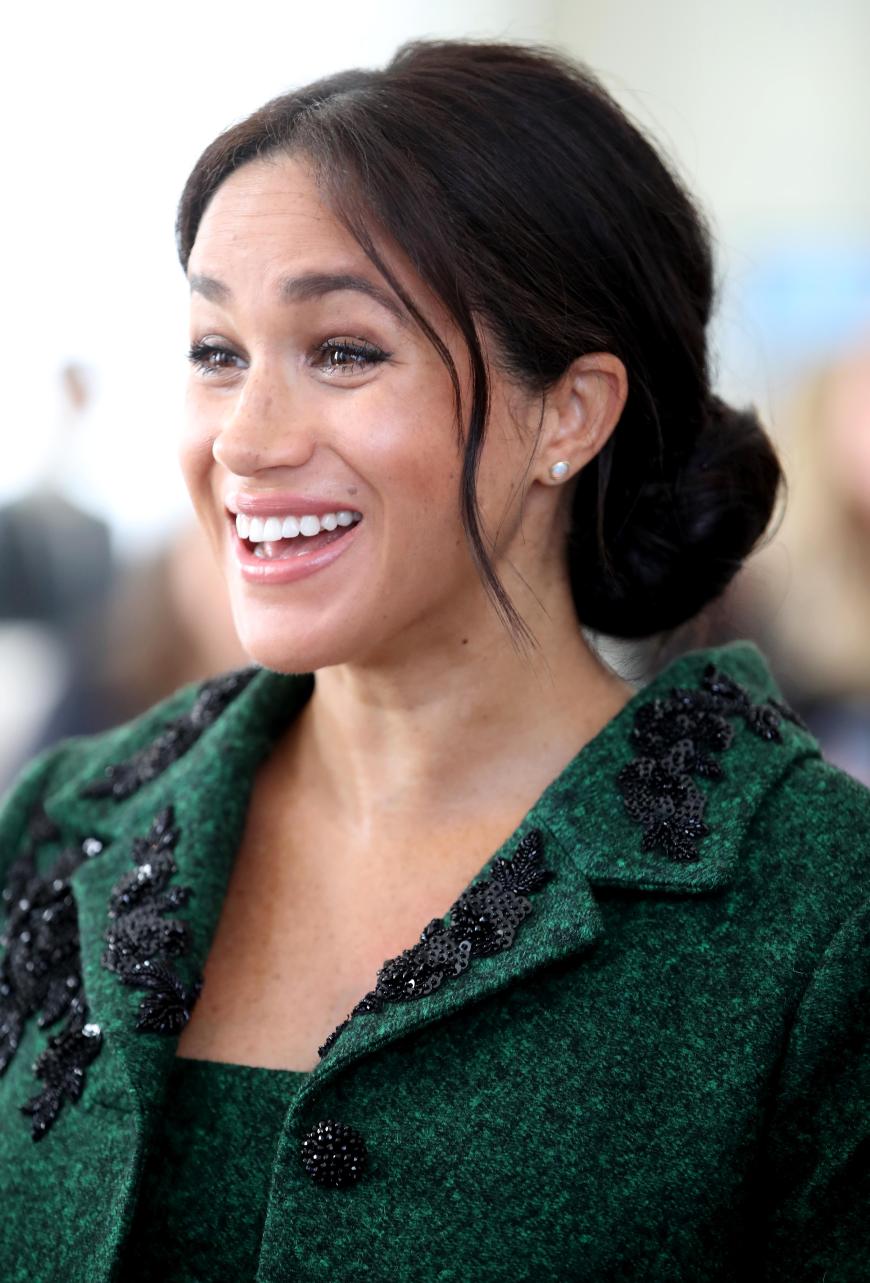 In ihrer Zeit als Single soll Meghan auf der Suche nach einem britischen Mann gewesen sein. Sie selbst äußerte sich bisher noch nicht zu den Gerüchten um Max George, sondern genießt die Babypause mit Söhnchen Archie.