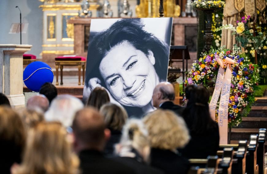 Die Schauspielerin ist am 21. April 2019 nach kurzer, aber schwerer Krankheit verstorben.