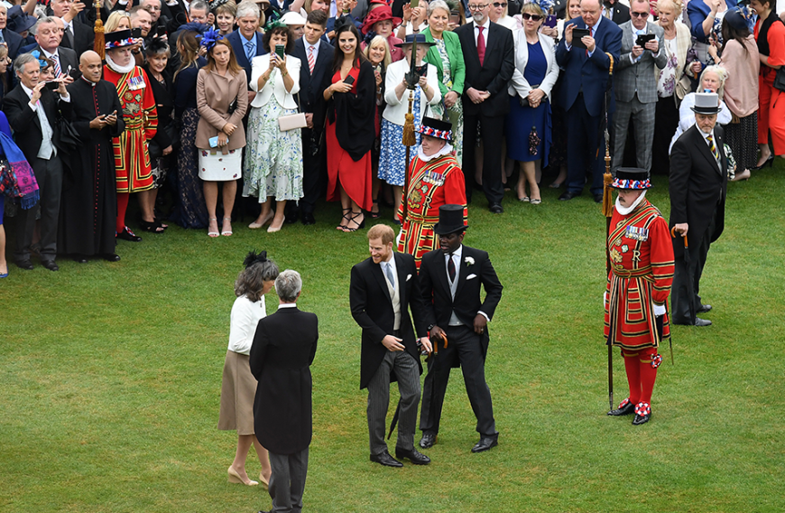 29. Mai: Bei der Royal Garden Party im Buckingham-Palast war er natürlich auch dabei.