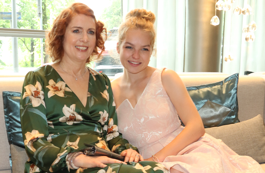 Lierhaus mit Nichte Greta beim Hamburger Benefiz-Event