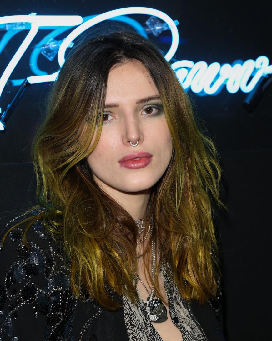Ex-Kinderstar Bella Thorne litt in ihrer Kindheit unter psychischen Problemen und hatte sogar Selbstmordgedanken. Die Vorwürfe von Whoopi Goldberg haben sie wieder aus der Bahn geworfen. “Dieses Interview hat mir ein schlechtes Gefühl über mich gegeben“, gesteht sie.