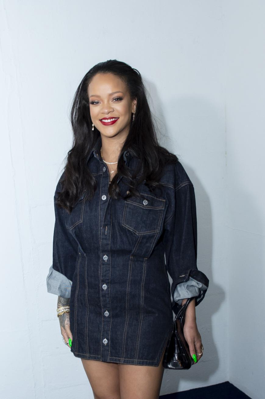 Dass sich Rihanna schon seit Längerem sehnlichst Nachwuchs wünsche, ist kein Geheimnis mehr. Der Zeitpunkt wäre auch passend: Seit zwei Jahren ist RiRi glücklich an der Seite des arabischen Geschäftsmannes und Milliardär Hassan Jameel.