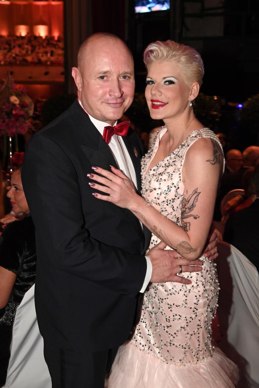 Im Oktober werden die Blondine und Ehemann Mike Blümer zum zweiten Mal Eltern
