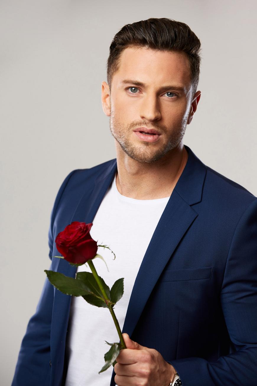 Sebastian, 30 Jahre und Content Creator und Online Fitness Coach aus Köln
Ob er der Richtige für die Bachelorette ist?