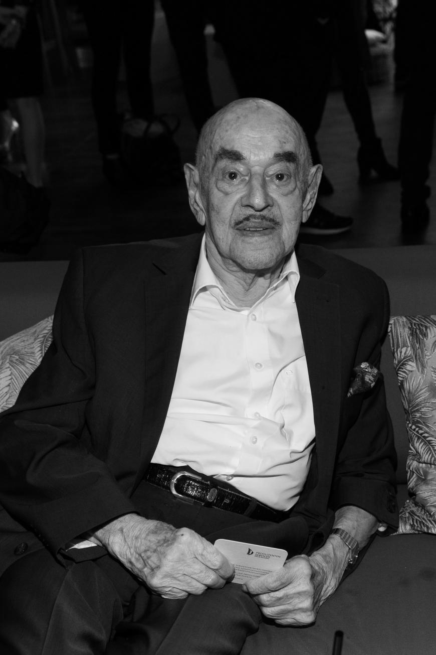 Deutschland nimmt Abschied von einer Filmlegende: Artur Brauner ist am 7. Juli 2019 im Alter von 100 Jahren gestorben. Der Produzent hatte Filme wie “Die weiße Rose“, “Die Ratten“ oder auch “Hitlerjunge Salomon“ verfilmt.