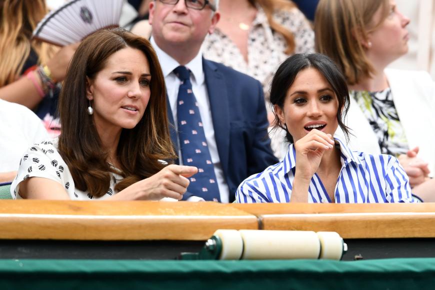 Im vergangenen Jahr hatten Meghan (r.) und Kate Wimbledon noch gemeinsam besucht. Doch nach dem Bruch der