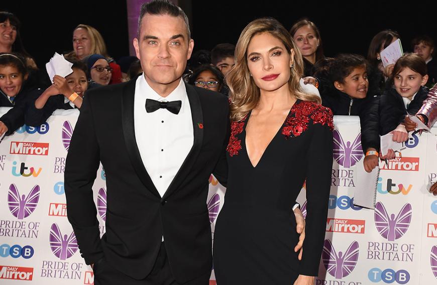 Heute hat die Rock-Legende diese dunklen Zeiten hinter sich gelassen und lebt an der Seite von Ayda Field ein entspannteres Leben.