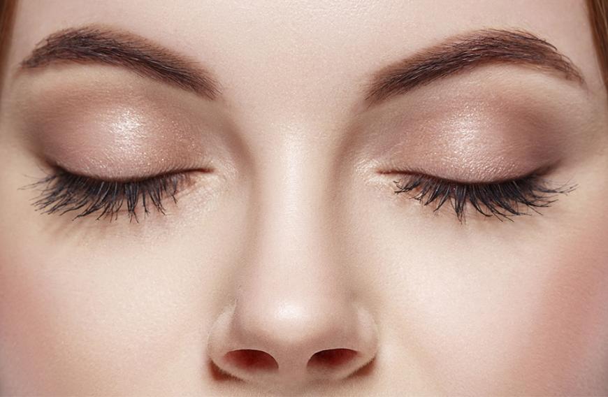 Juhu, diese Wimpernserum sollen uns einen traumhaften Augenaufschlag zaubern. Und jetzt können wir sogar noch richtig viel Geld beim Amazon Prime Day sparen!