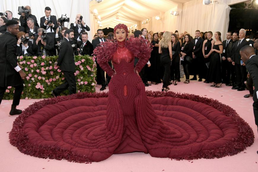 Cardi B liebt den großen Auftritt und provoziert gerne mit frechen Sprüchen. Doch hinter der Fassade steckt offenbar ein sensibler Mensch.