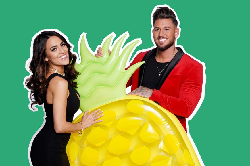 Elena beleidigt ihren Freund in der Show heftig.