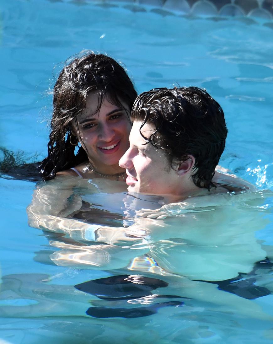 Shawn Mendes und Camila Cabello heizen die Gerüchteküche seit dem Release ihrer gemeinsamen Single mächtig an. Ist aus dem Musiker-Duo ein Liebespaar geworden? Die aktuellsten Bilder sprechen Bände ...