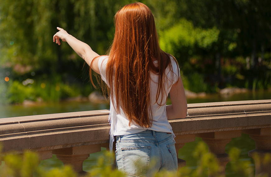 Es gibt nämlich eine Bürste, die den Haarwuchs anregen soll!