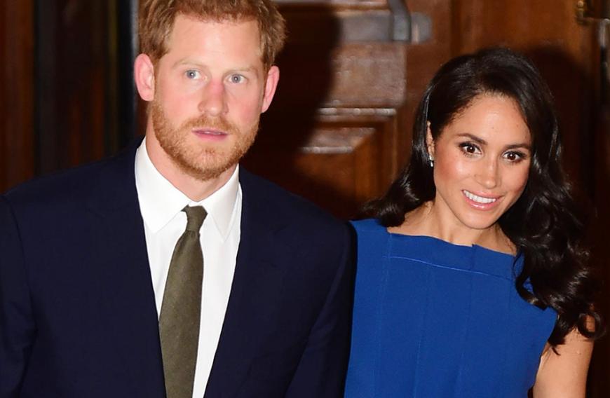 Prinz Harry und Herzogin Meghan werden wegen ihrer Reise nach Ibiza kritisiert.