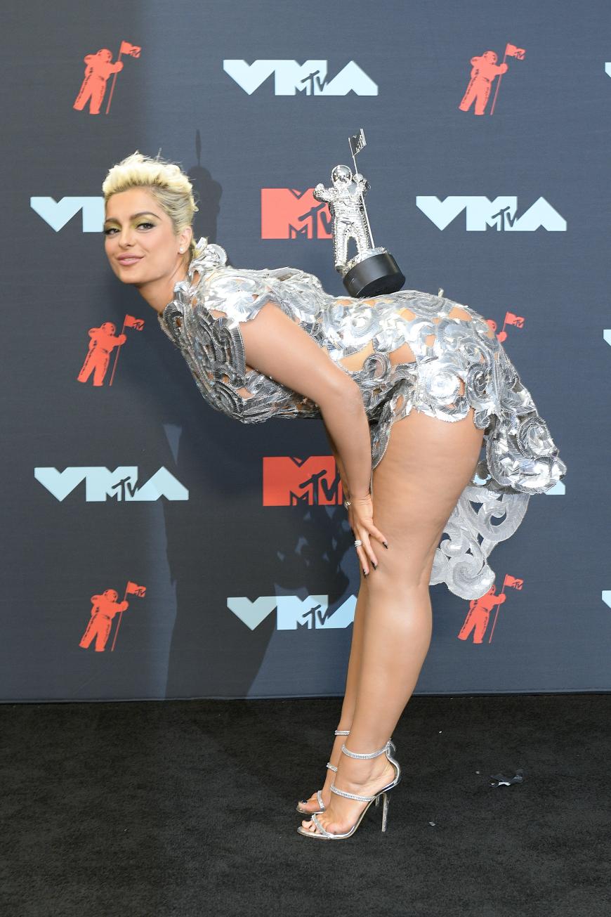 Bebe Rexha räumte den Moonman in der Kategorie