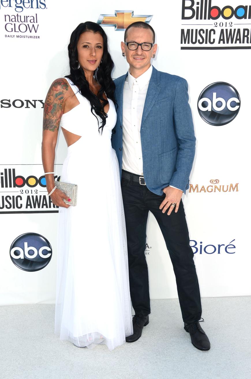 Mit Talinda, mit der Chester Bennington seit 2005 verheiratet war, hatte er drei gemeinsame Kinder.
