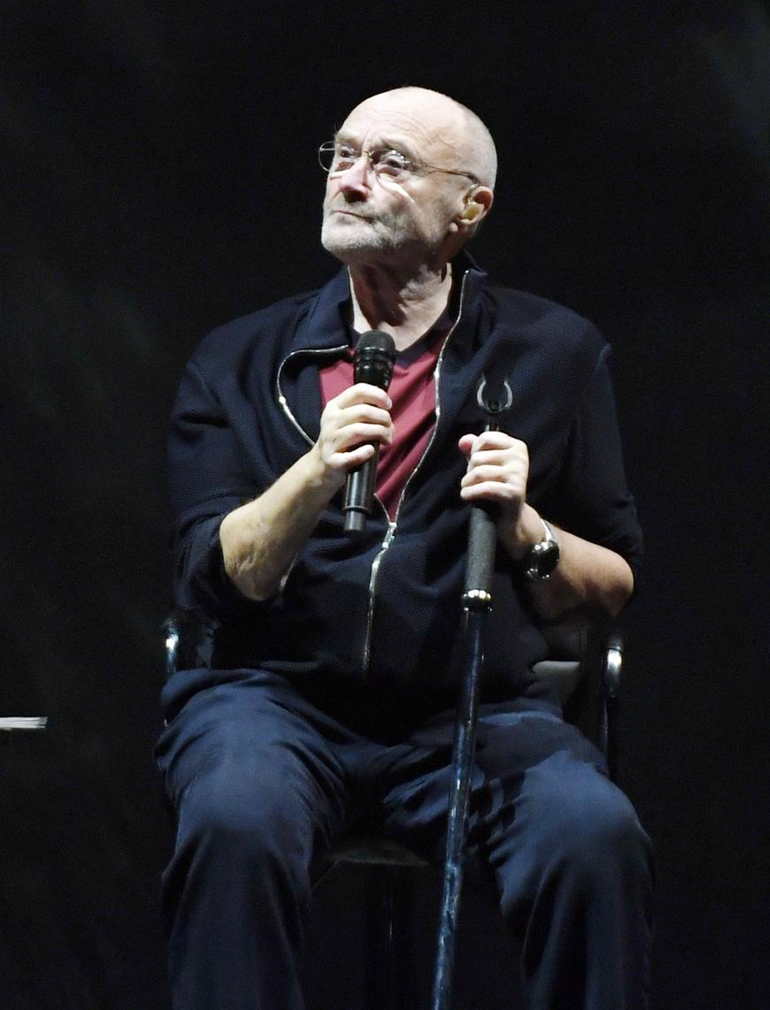 Meist muss Collins im Rollstuhl performen.