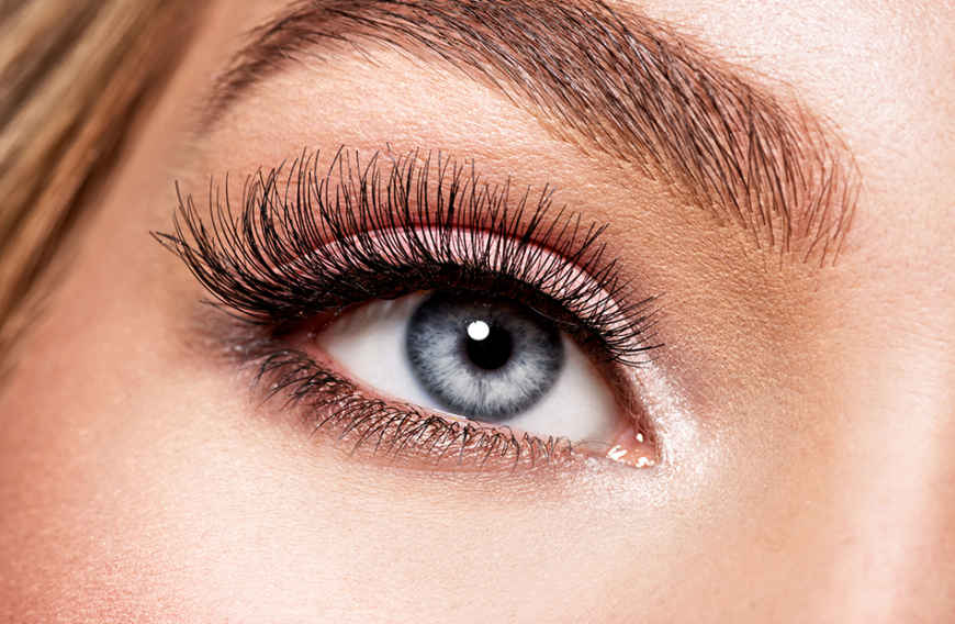 Einmal mehr Schwung für die Wimpern, bitte! Mit diesen Lifting-Kits ist das kein Problem. 