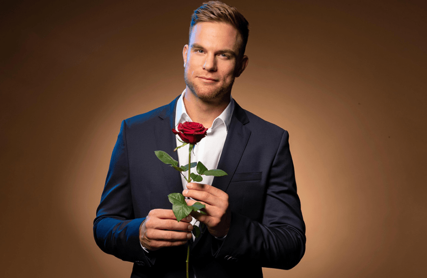 Bald ist es soweit: Bachelor Sebastian Preuss sucht die große Liebe. Doch sollte sich der Profi-Boxer nur auf dumme Kandidatinnen gefasst machen?