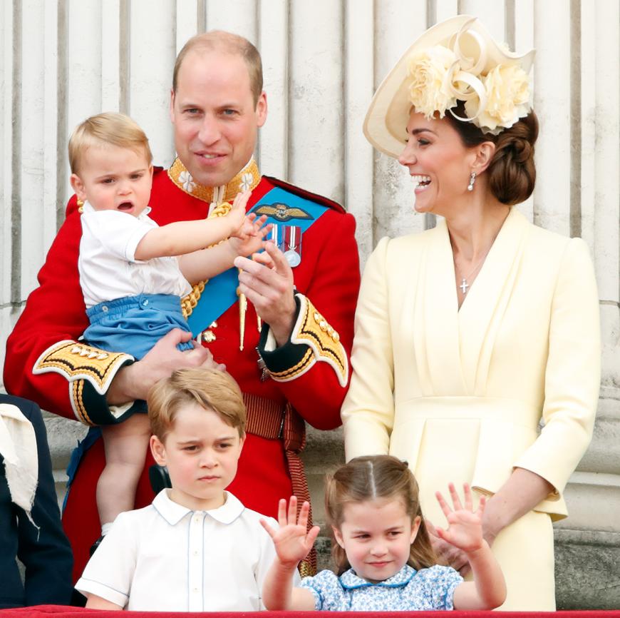 Das Kindermädchen berichtet auch süße Anekdoten über die Cambridge-Kids Louis, George und Charlotte (v.l.).
