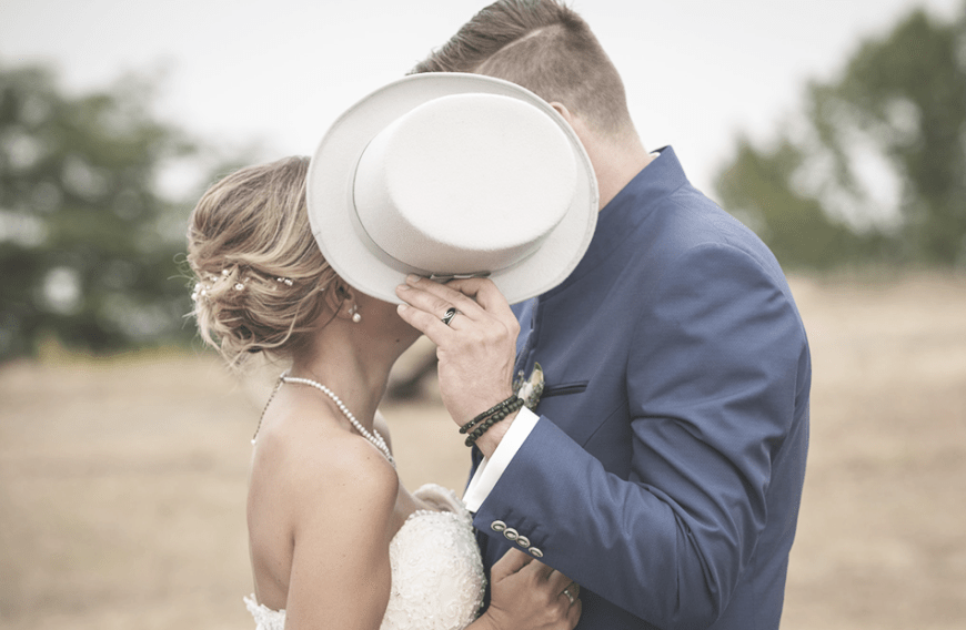 Normalerweise sehen sich Braut und Bräutigam bei ihrer TV-Hochzeit zum ersten Mal, doch neuesten Gerüchten zufolge soll die Blondine ihren Ehemann Alexander schon vor der Trauung gekannt haben.