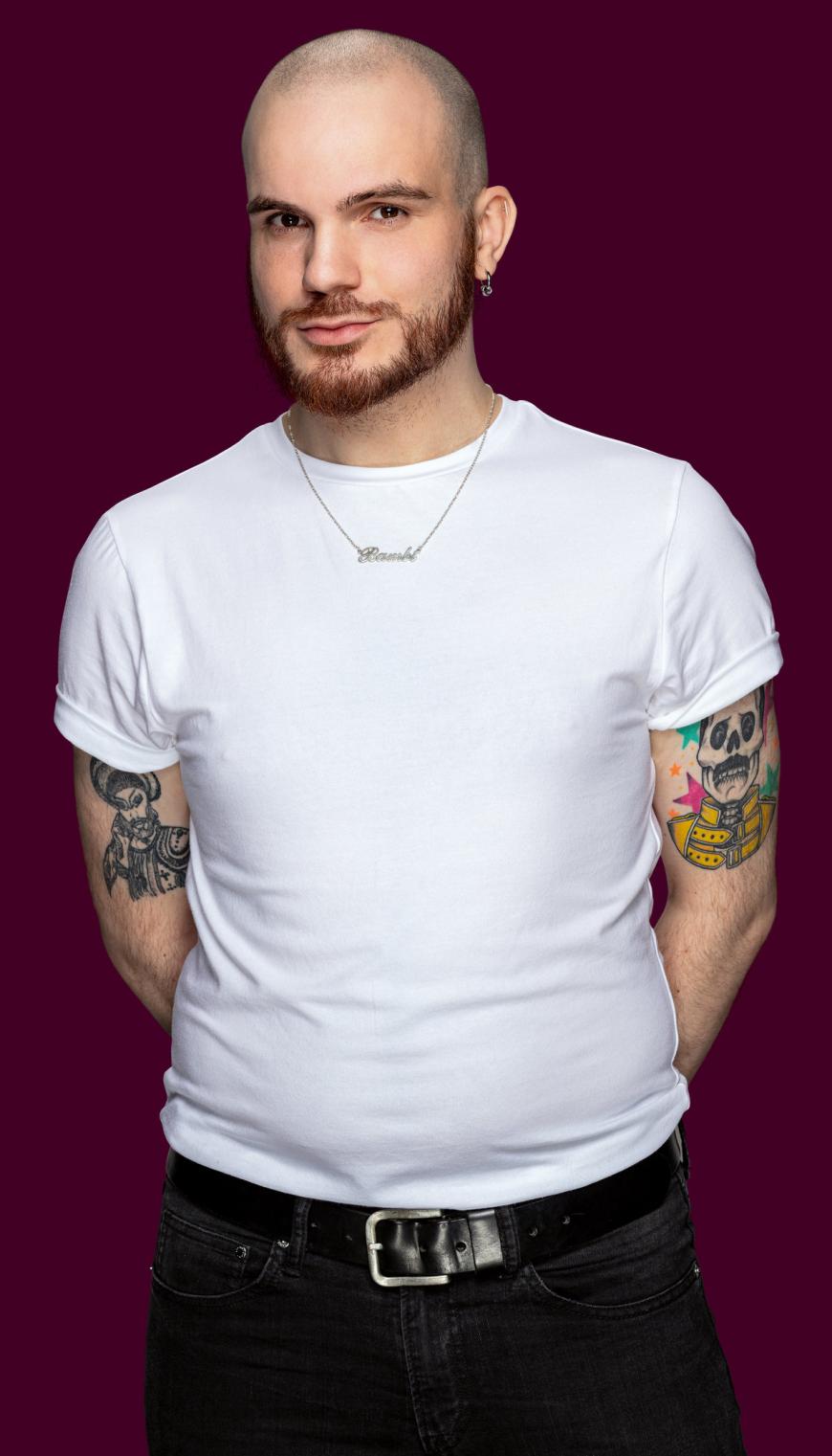 Bambi Mercury, 32, aus Berlin (Instagram: bambi_mercury)
Daher auch der Name Bambi Mercury, der sich aus ihrem damaligen Spitznamen und einer Ode an Queen-Sänger Freddie Mercury zusammensetzt. Schafft Bambi nun auch die Verwandlung von der Märchenprinzessin zur