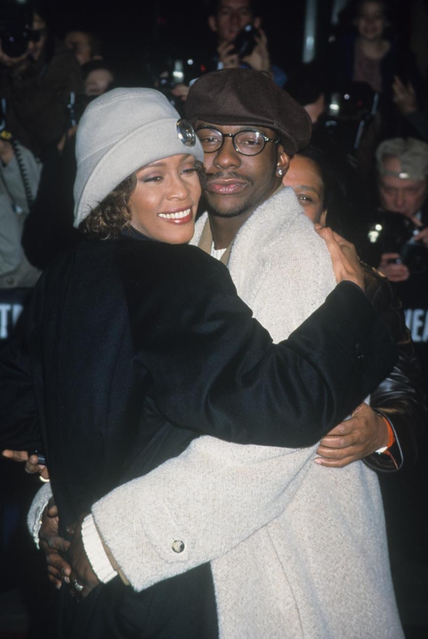 1992 heiratete Whitney Houston den R&B-Sänger Bobby Brown. 1993 erblickte Tochter Bobbi Kristina Brown das Licht der Welt. 2007 wurde das Paar geschieden.