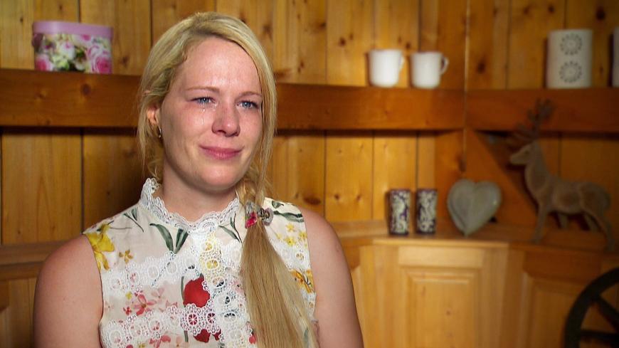 Der Grund: Der 30-Jährige bekommt die Österreicherin Carina einfach nicht mehr aus dem Kopf.