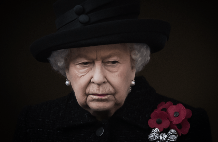 "Die Queen ist jetzt 93 Jahre alt und sie übt nicht mehr die starke Macht aus, die sie eigentlich hat", so Adelsexperte Witchell.