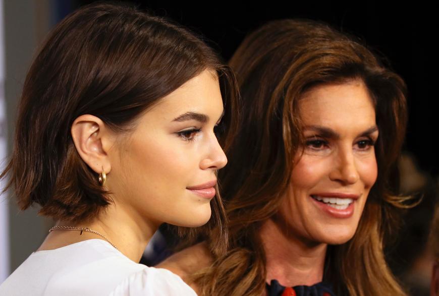 Doch Mama Cindy Crawford hält gar nichts von der Beziehung ihrer Tochter.