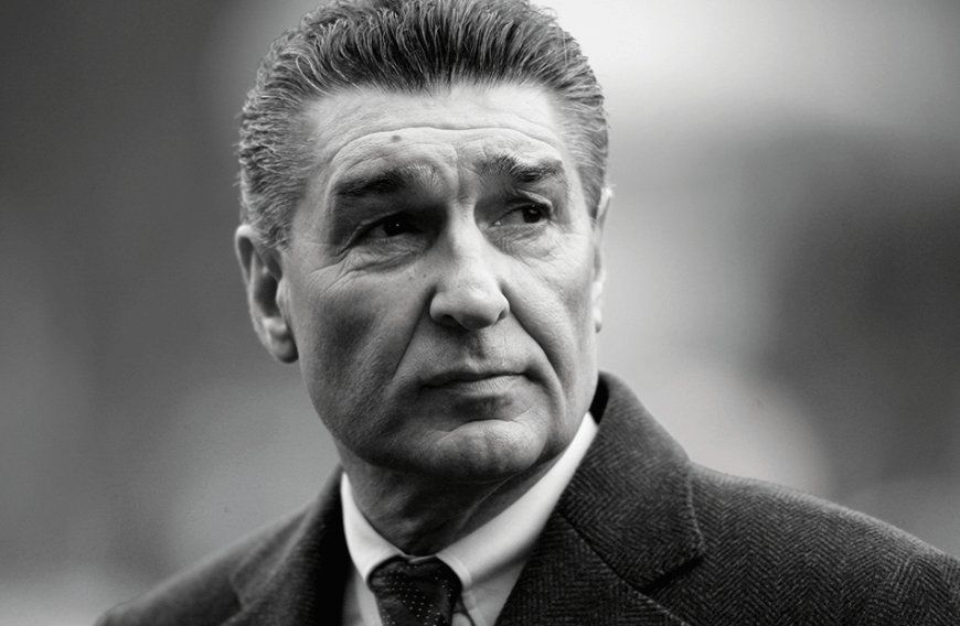 Rudi Assauer ist am 6. Februar 2019 im Alter von 74 Jahren verstorben. Der ehemalige Schalke-Manager und Fußballer litt jahrelang unter der Krankheit Alzheimer.