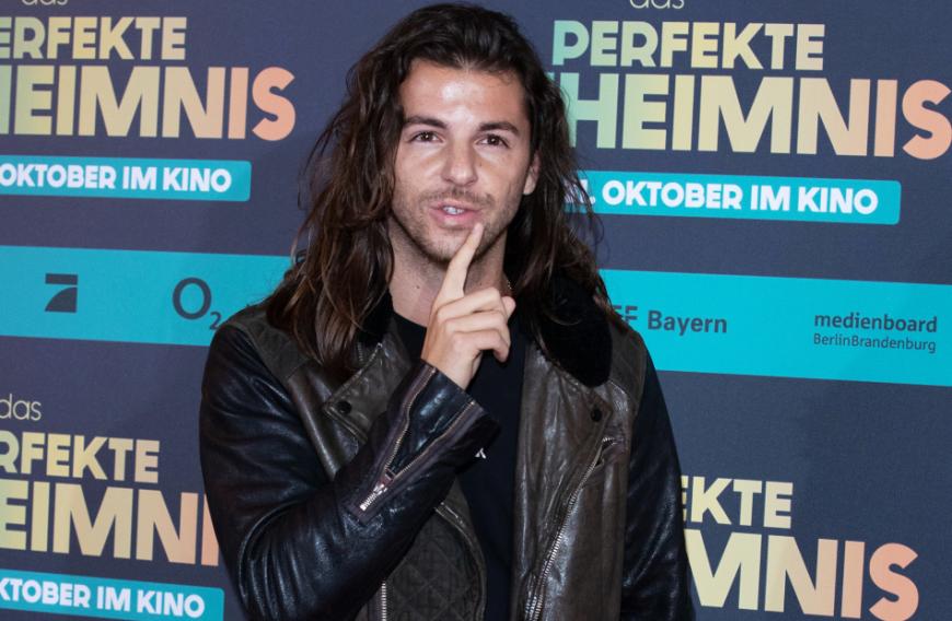 Nun ist Sky-Moderator Riccardo der neue Mann an Clea-Lacys Seite, der ihr Leben in kurzer Zeit immens verändert haben soll.