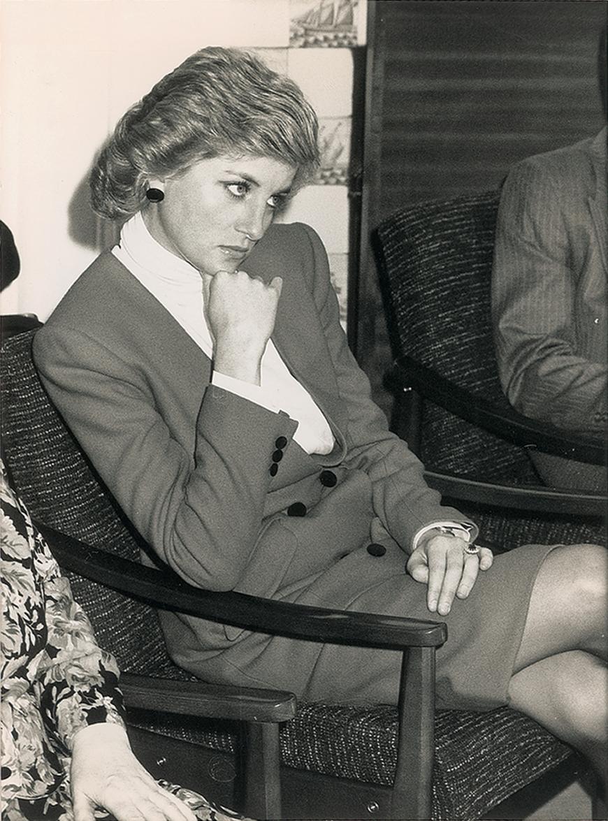 Hinter den Mauern des Buckingham Palasts ereigneten sich Skandale, die wohl nie an die Öffentlichkeit geraten sollten. Von ihnen wusste auch Prinzessin Diana.