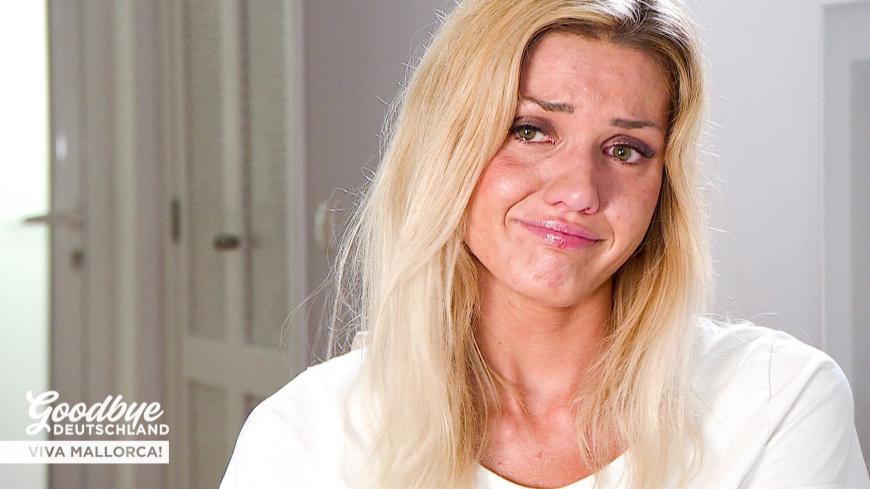 Wie sehr litt Jennifer Matthias wirklich unter dem Tod ihres Ex-Freundes Jens Büchner? In einer Doku über den verstorbenen Entertainer zeigte sich die 32-Jährige emotional und erschreckend dünn.