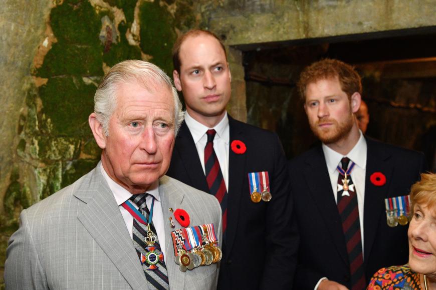 Vater Charles und Bruder William sollen ebenfalls