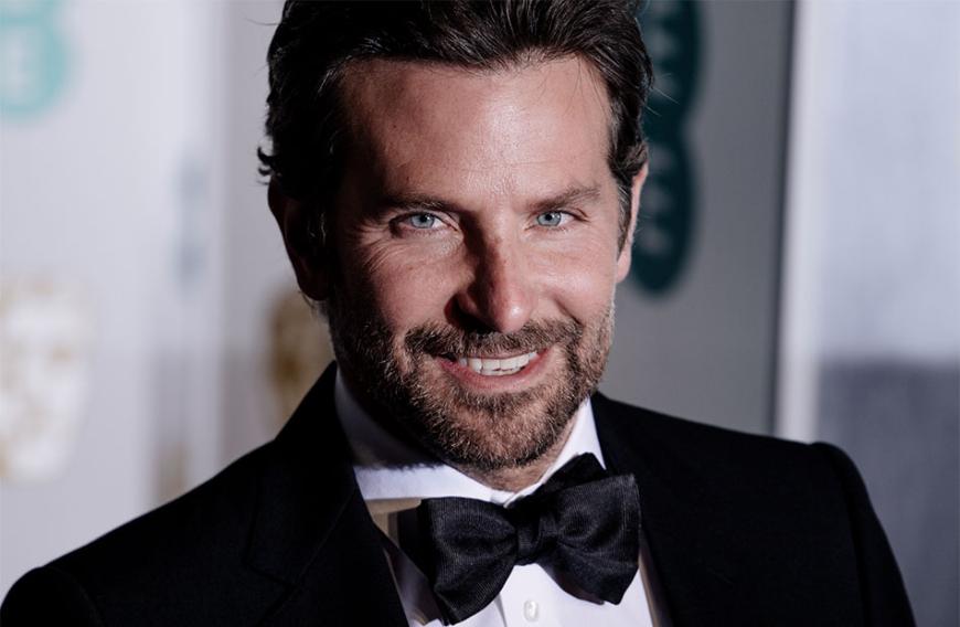 Bradley Cooper, 45, erhält vor laufender Kamera eine emotionale Liebeserklärung ...