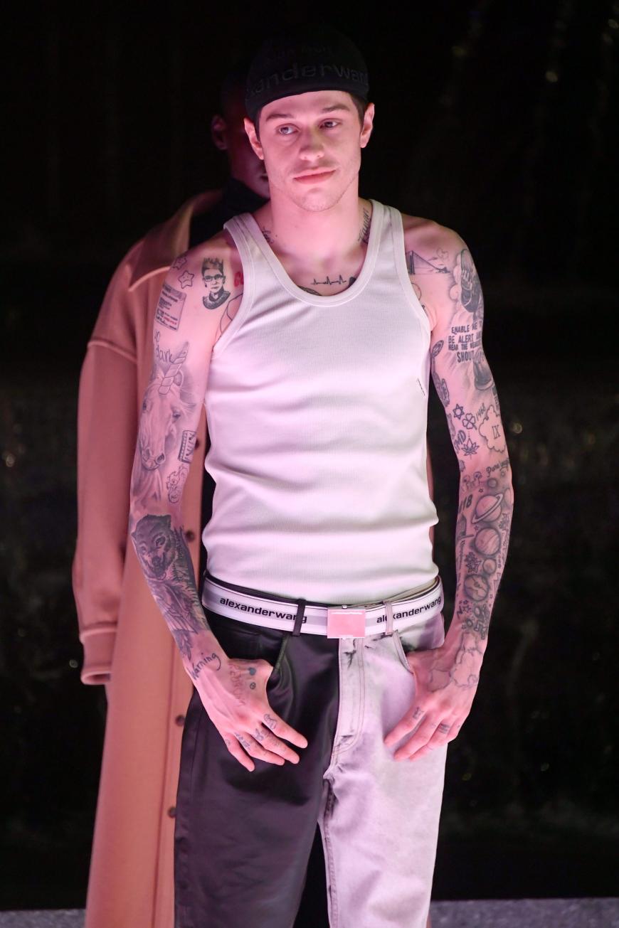 Der Grund: Freund Pete Davidson soll nicht nur abhängig von Drogen sein, sondern auch unter enormen psychischen Problemen leiden.